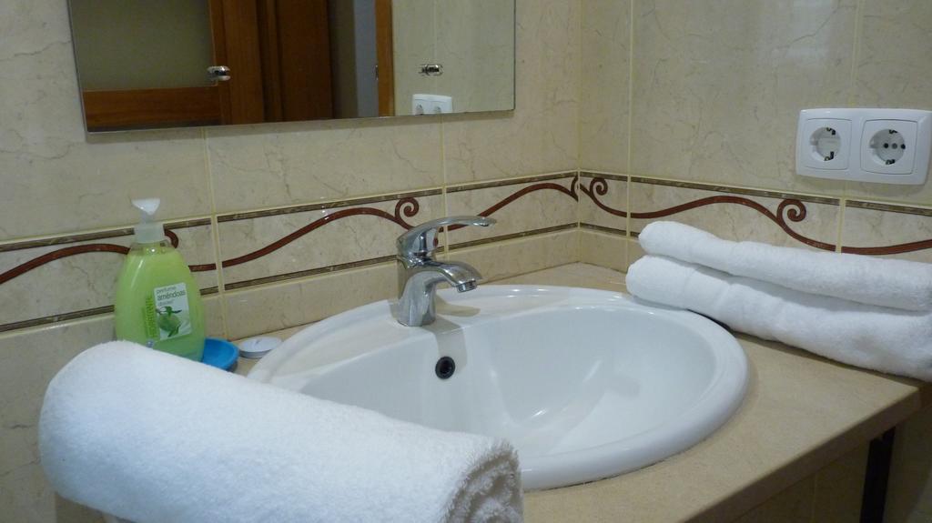 Azores Holidays House -B&B - Suites - Self Check-In Keyboard Ponta Delgada Eksteriør bilde